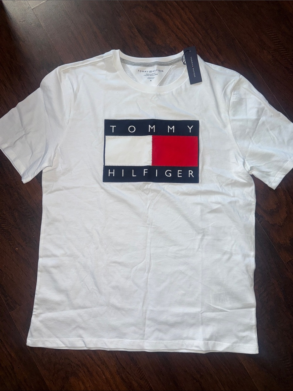 Tommy Hilfiger White Tee with Signature Flag Logo size medium NWT